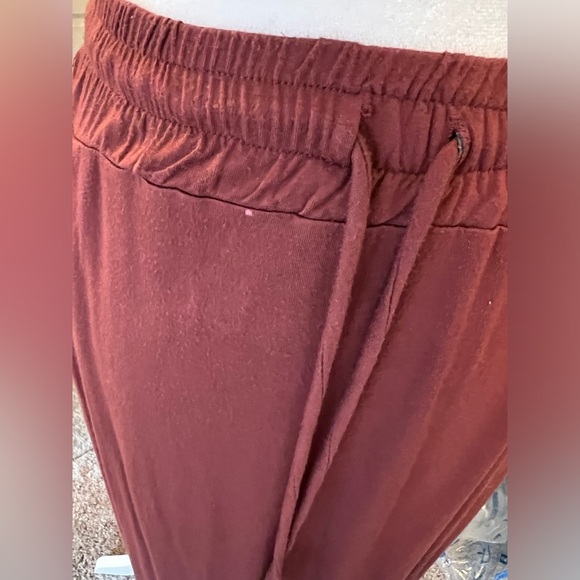 Live Sozy Comfy Skirt, Size Small - Picture 4 of 4